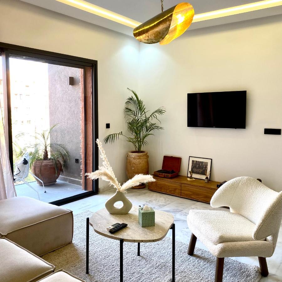 Apartment Rooftop Pool, Bright & Cozy In City Center Marrakesh