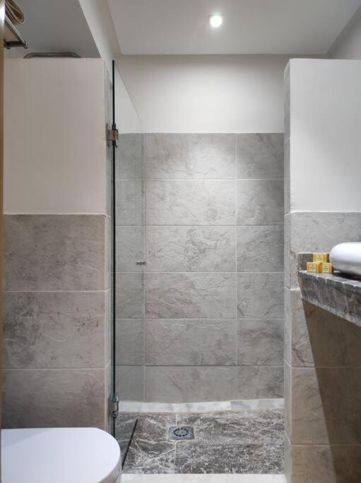 Plein Centre Marrakech, Grand Balcon Filant Apartment