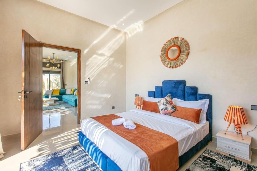 Leila,piscine , Grand Jardin, Jeux , Cuisiniere * Marrakesh