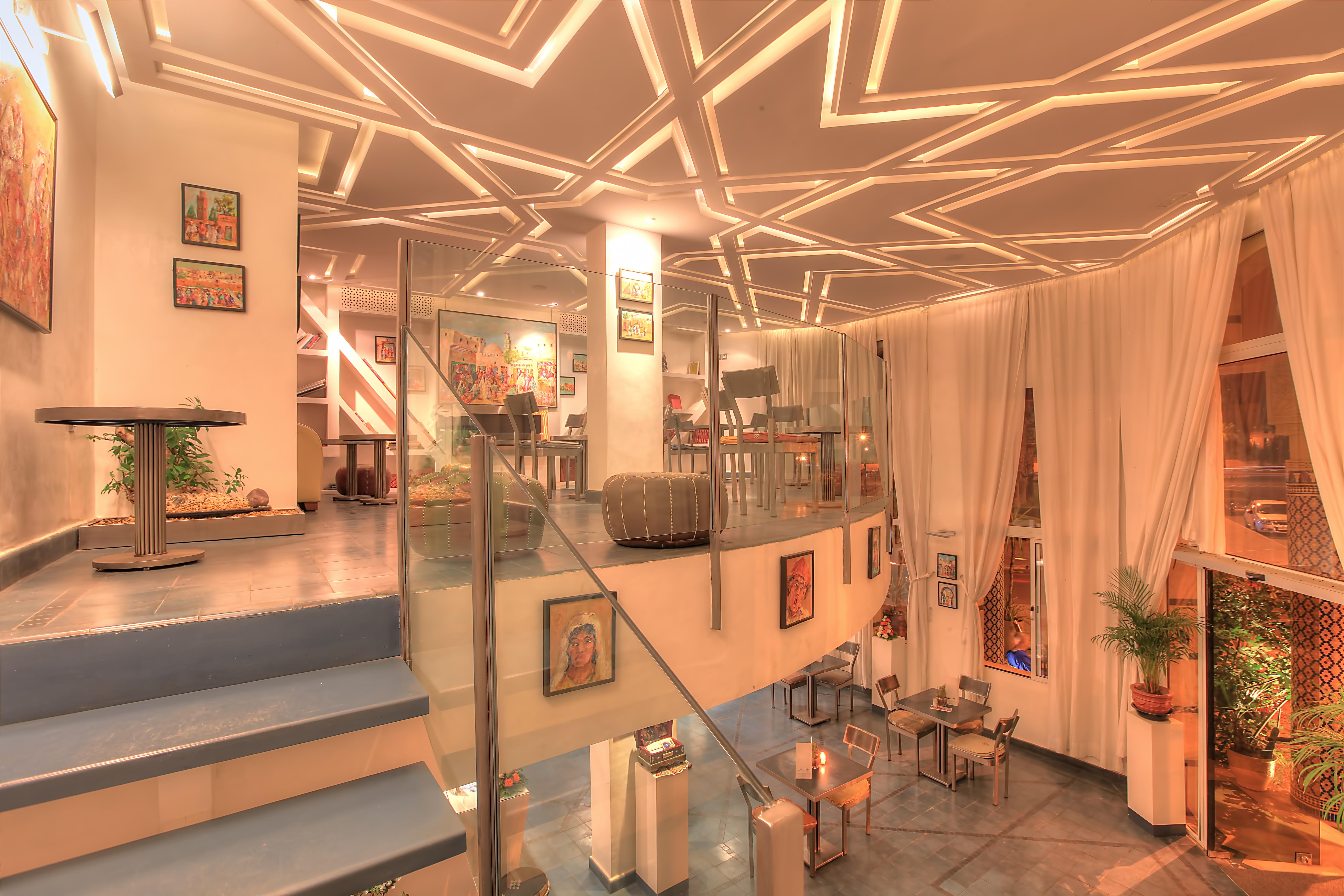 Hotel Amani & 3*