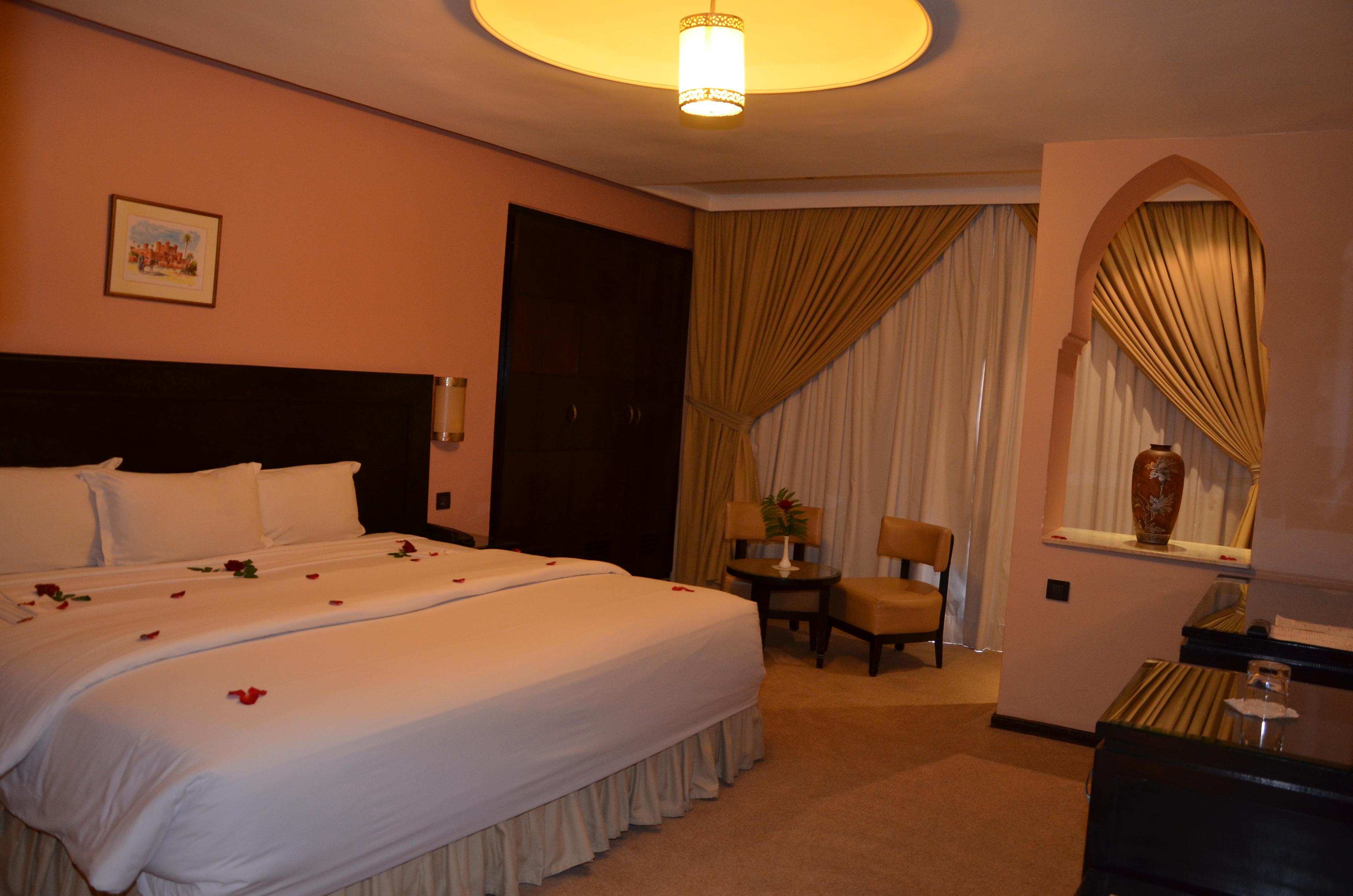 Almas Hotel 3*