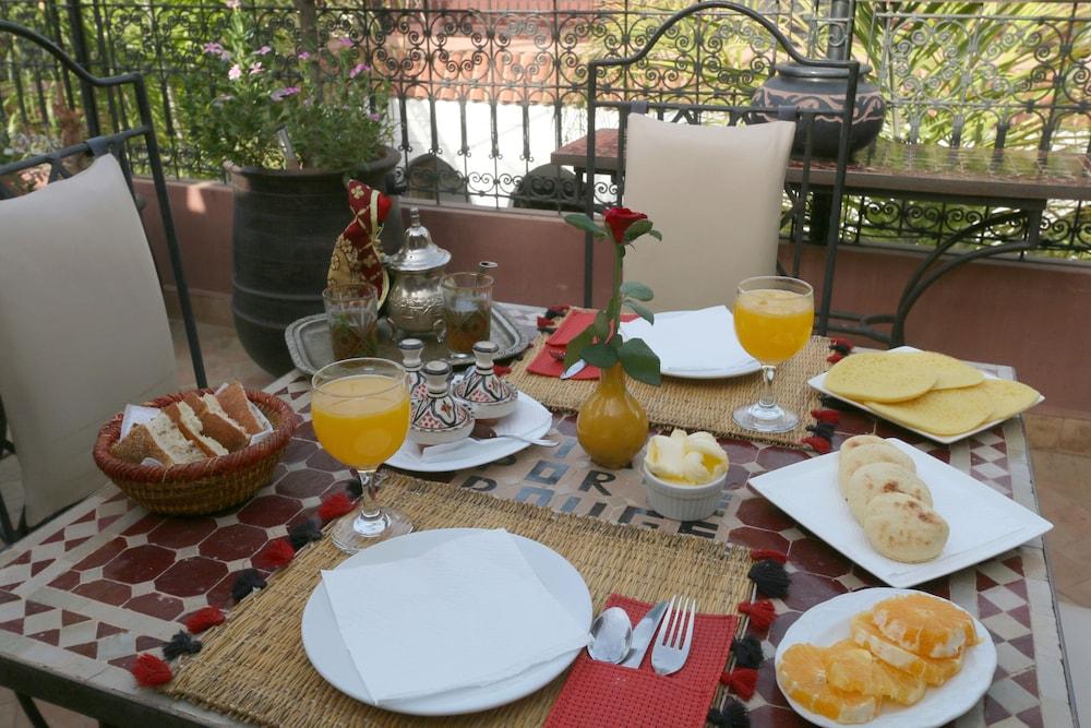 Laora By La Siredrah Riad 4*