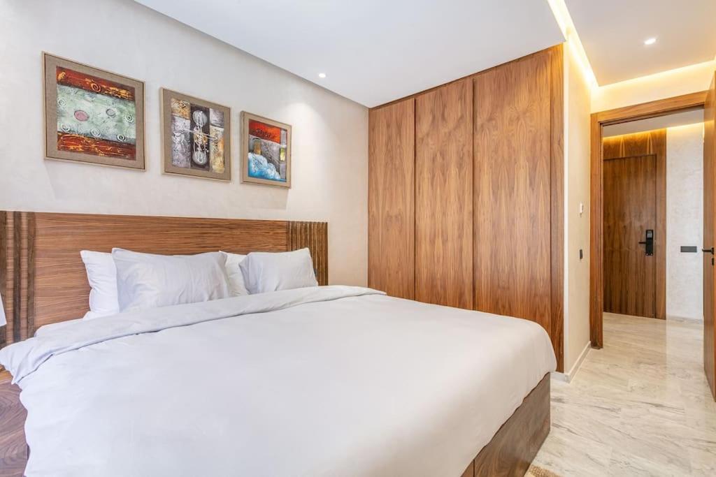 Peaceful Living: Chic Apartment, Prime Location Apartment *