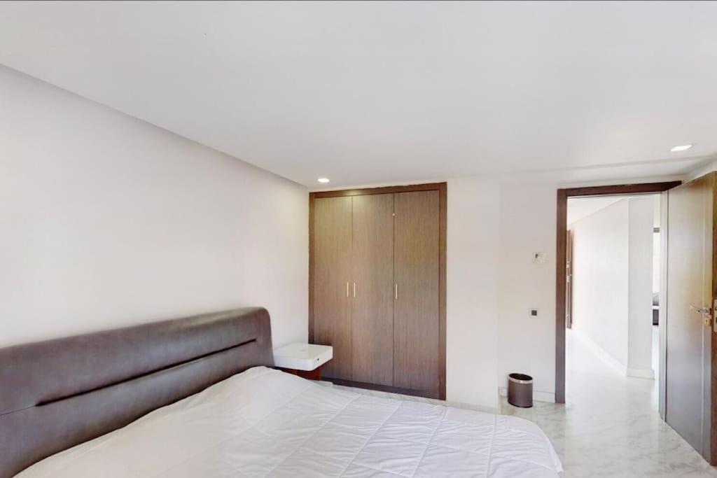 Duplex Moderne 233m2 Dans Une Magnifique Villa