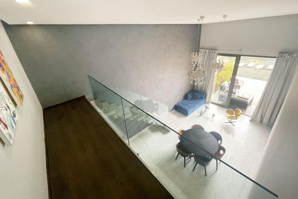 Duplex Moderne 233m2 Dans Une Magnifique Villa *