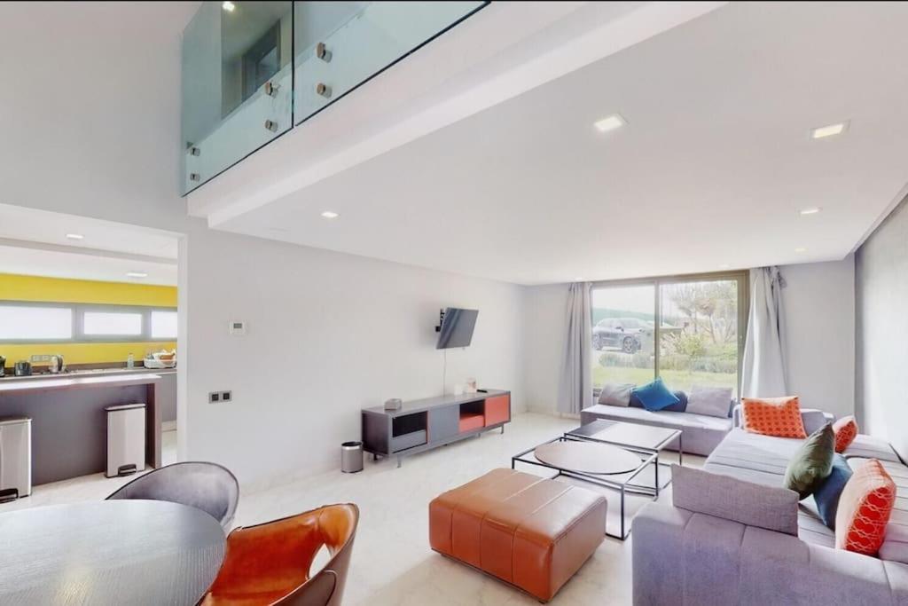 Villa Duplex Moderne 233m2 Dans Une Magnifique Marrakesh