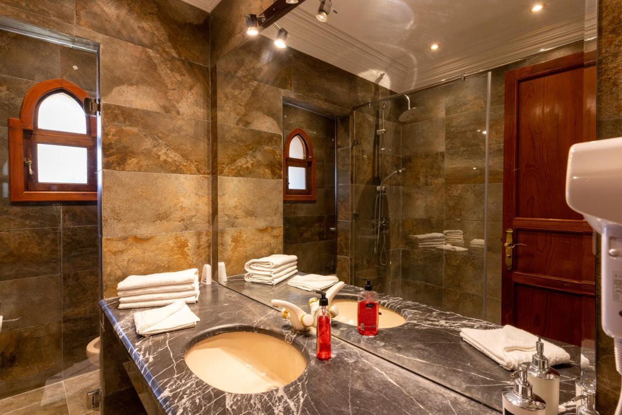 Nomadz Palace Bed & Breakfast