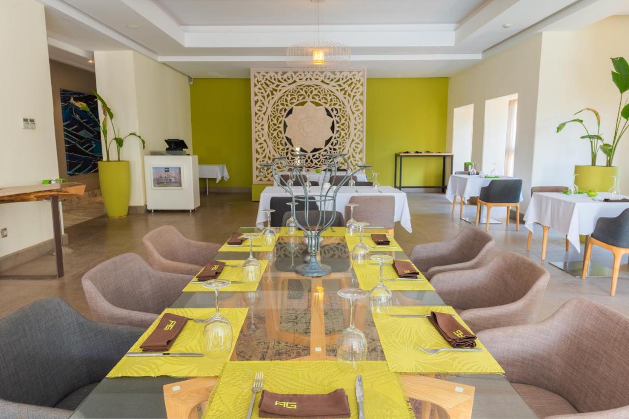 Apple & Marrakech Hotel 5*