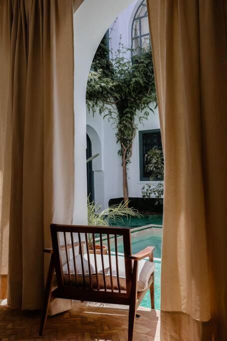 Dar Num, Luxury Private Riad With Pool & Breakfast - Car Access In Medina Villa *