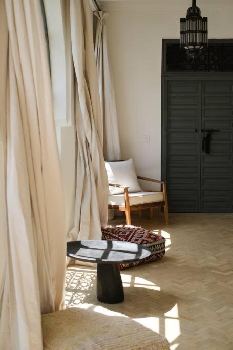 Dar Num, Luxury Private Riad With Pool & Breakfast - Car Access In Medina Villa Marrakesh