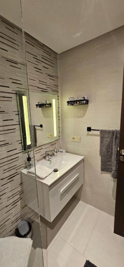 Family With Swimming Pool Air Conditionning And Elevator * Marrakesh