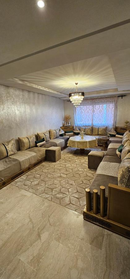 Family With Swimming Pool Air Conditionning And Elevator *