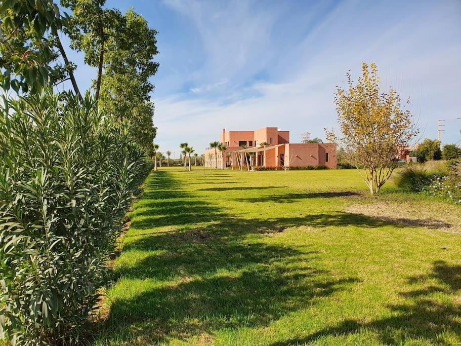 Villa Dar Lalla Mhalla 975m2 5ch - Rt De Fes *