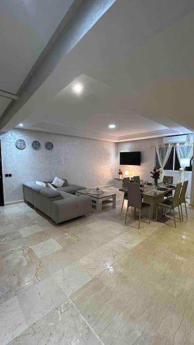 Appartement Standing 3 Avec Terasse Quartier Gueliz Hivernage A Marrakech I19 *