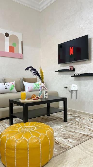 Appartement Charming Downtown For 8: Cozy Elegance In The Heart Of The Marrakesh