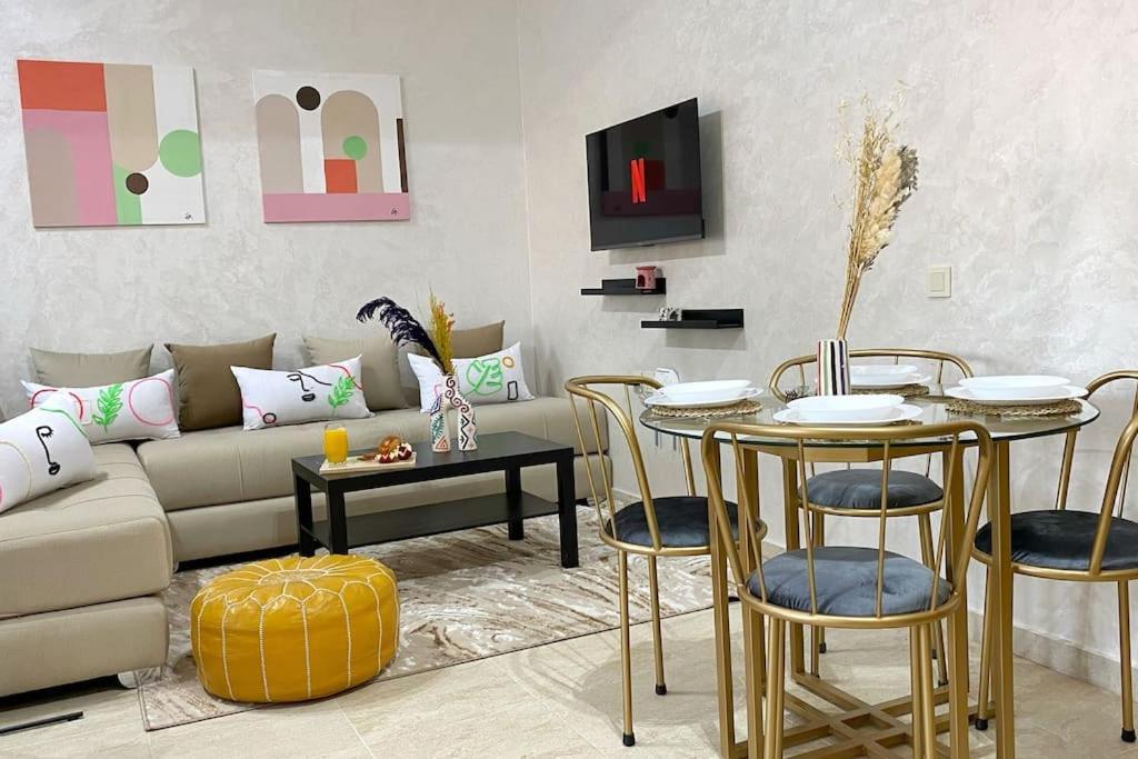 Charming Downtown For 8: Cozy Elegance In The Heart Of The Marrakesh