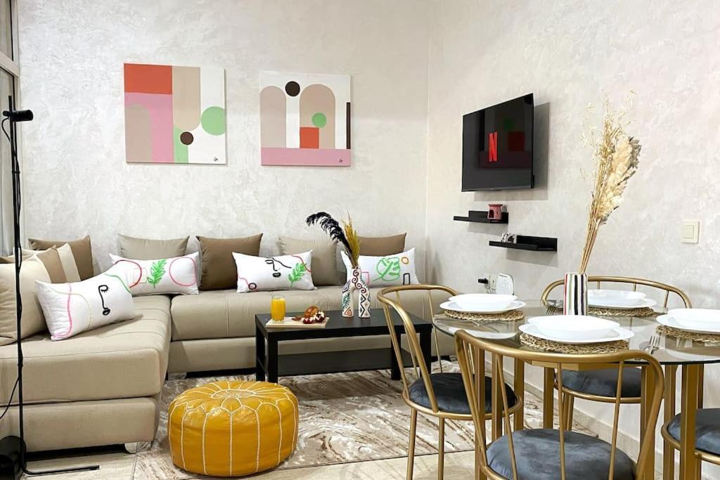 Appartement Charming Downtown For 8: Cozy Elegance In The Heart Of The Marrakesh