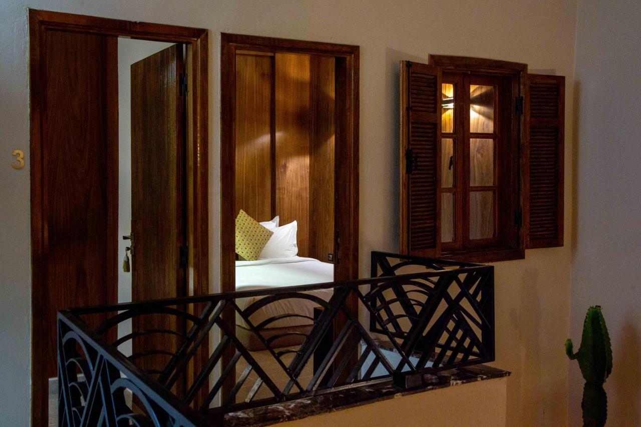 77 By Club * Marrakesh