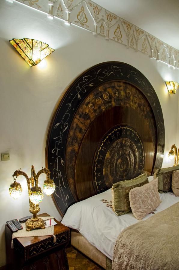 Esmeralda Marrakesh