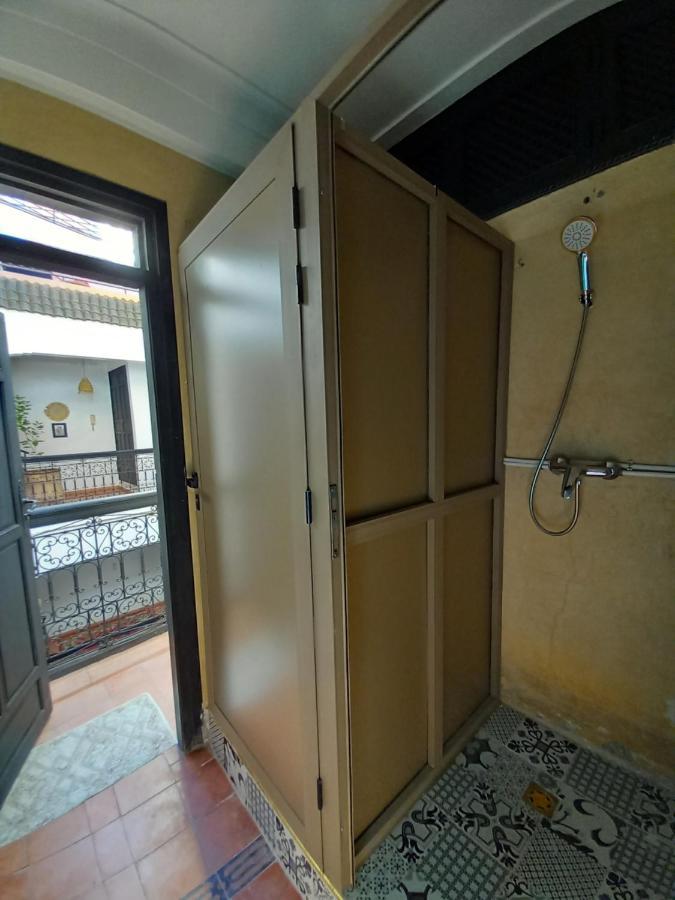 Jad Ziad Hostal *