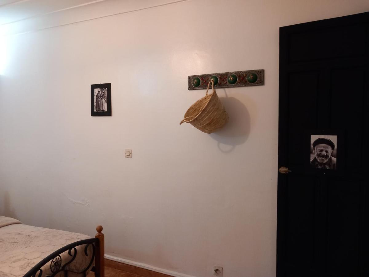 Jad Ziad Hostal *