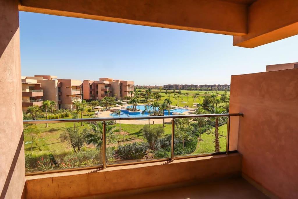 Cosy Appartemt Vue Sur Golf Et Montagne Appartamento