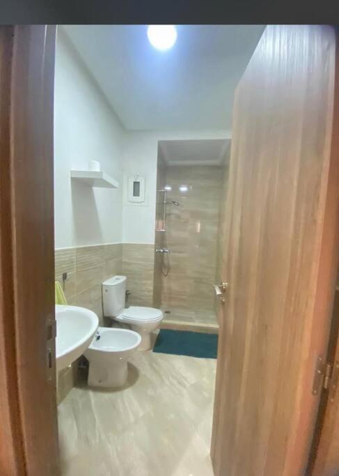 Hi, 2 Bedroom Apparment, *
