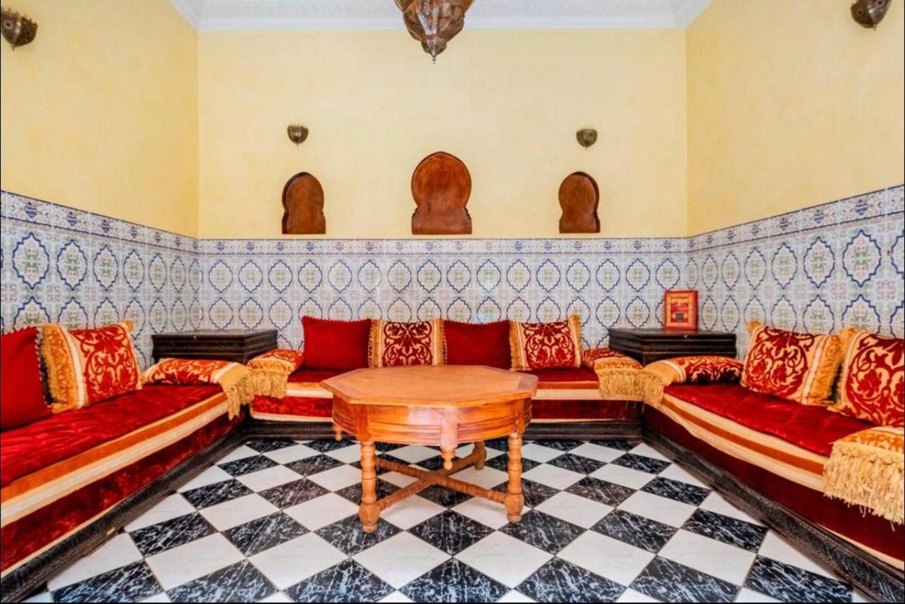 Palace 4 With Pool Appartamento *