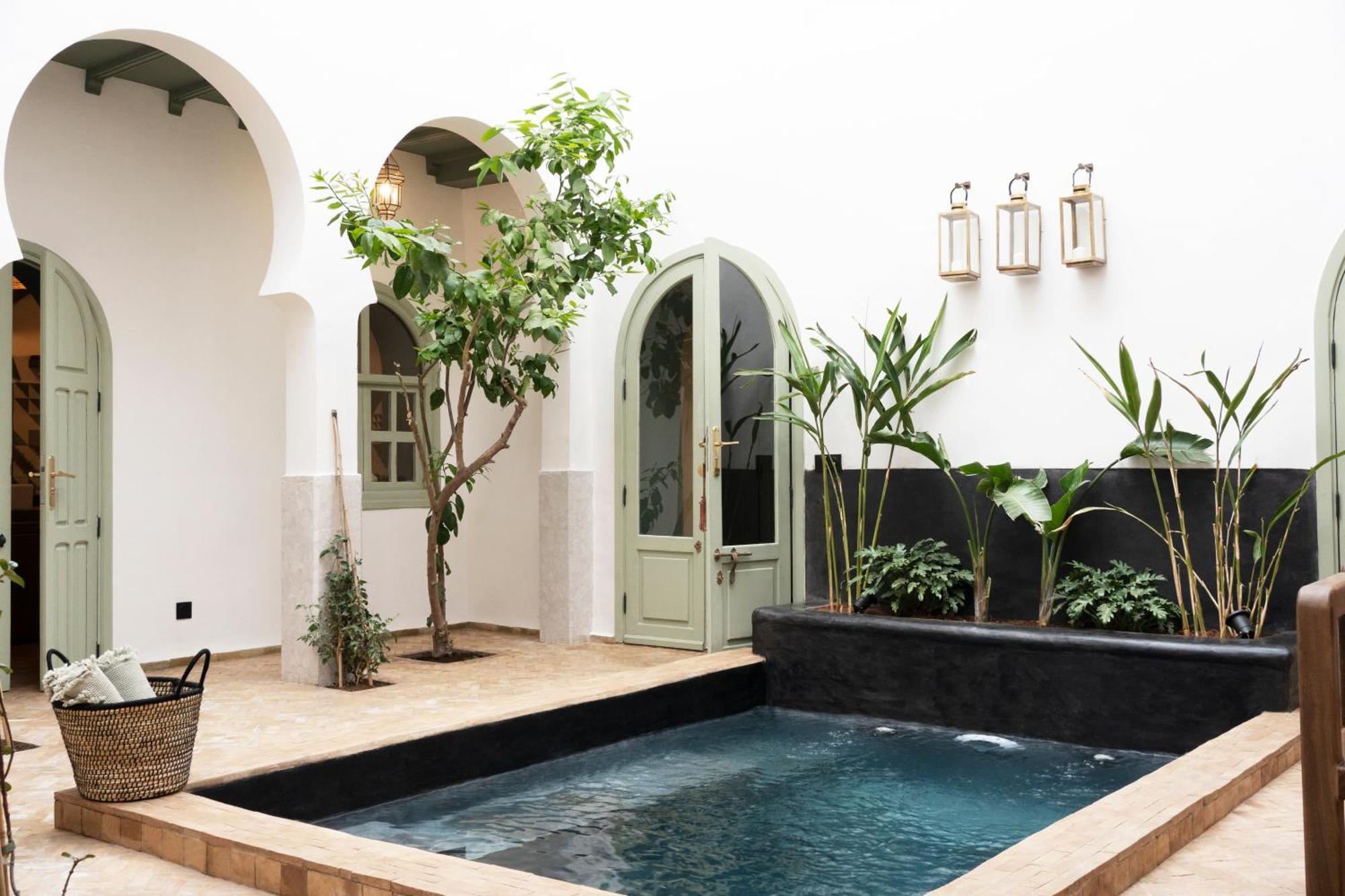 Al Uzza Riad