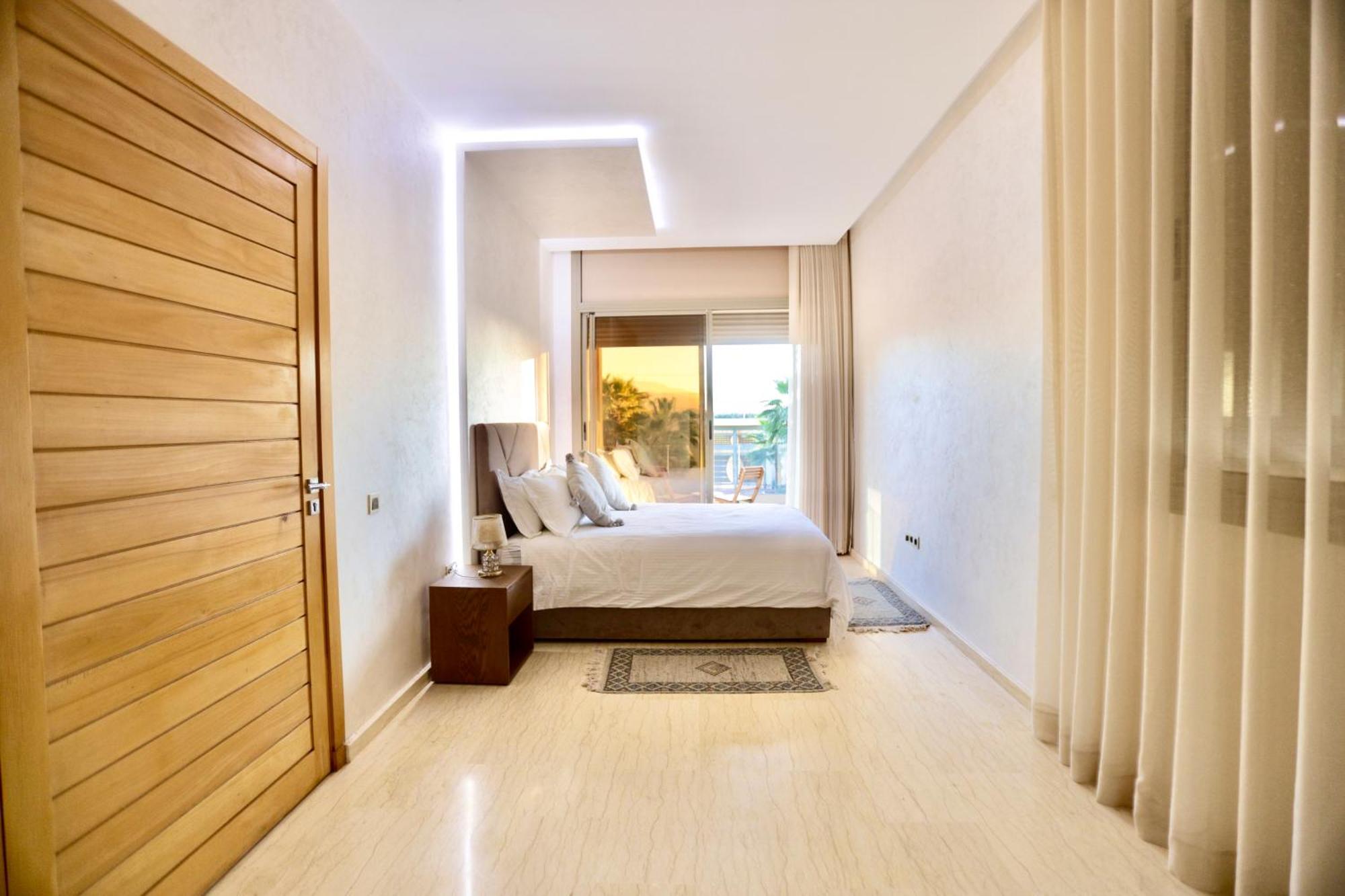 *villa De Luxe A Marrakech, Vue Sur Les Montagnes* Villa *