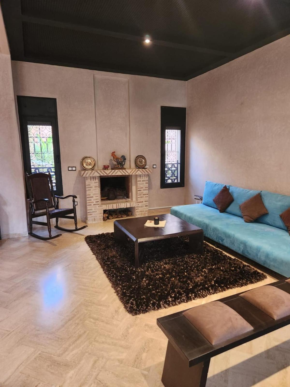 Villa Charming Villa: Serenity And Style *