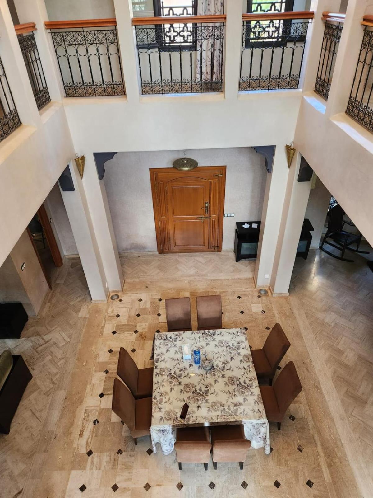 Charming Villa: Serenity And Style *