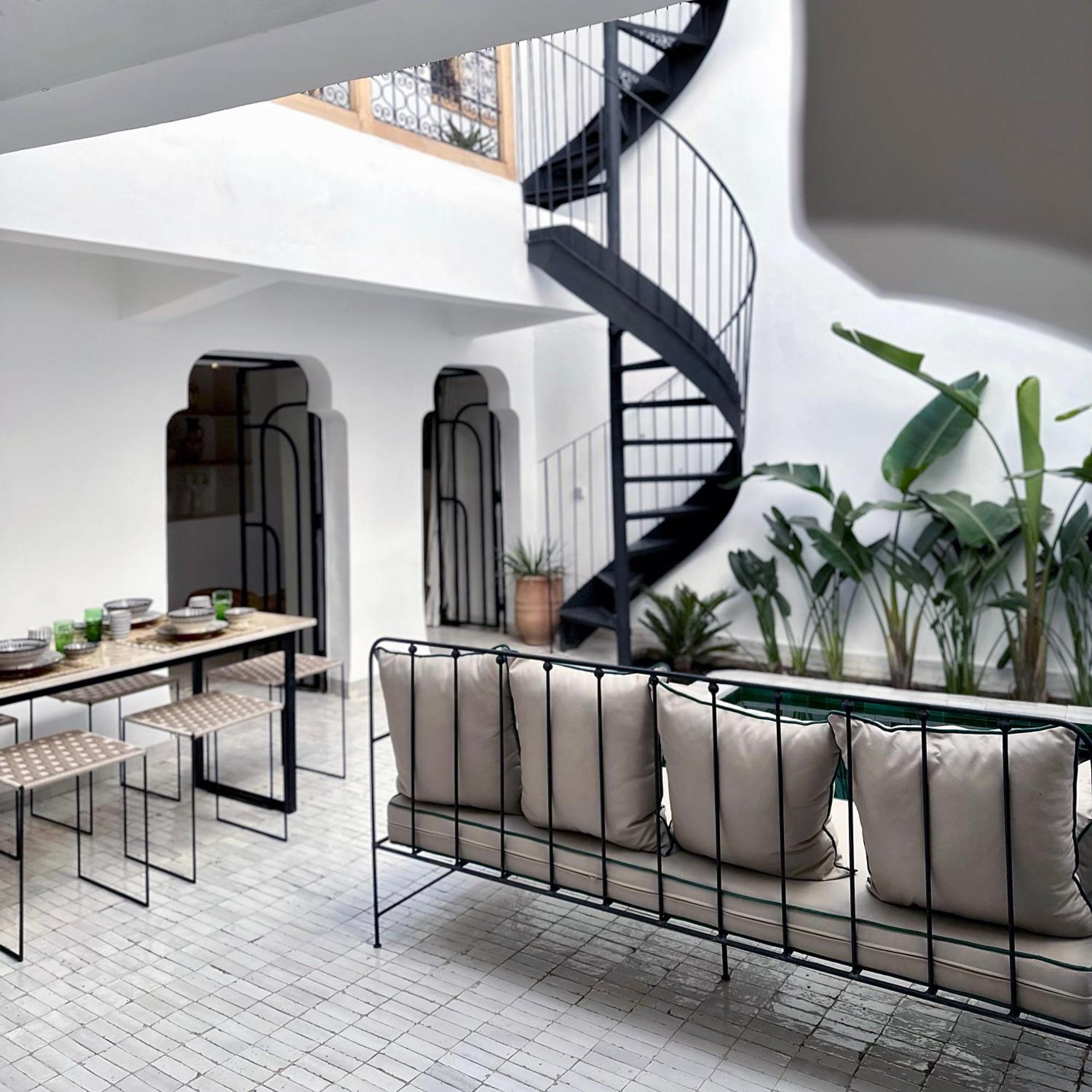 De L'o / Serene Designer Oasis ~ Pool ~ Rooftop Vakantiehuis Marrakesh