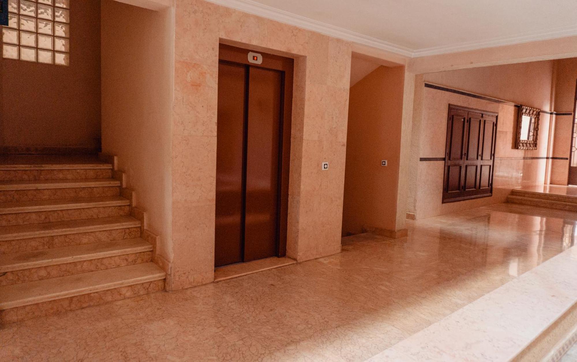 Y&h Tres Grand F4 Wifi Fibre Piscine Appartement Marrakesh