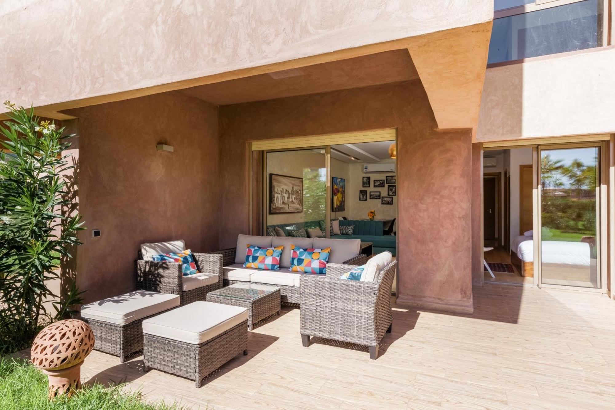 Confort Front Pool-garden Appartement *