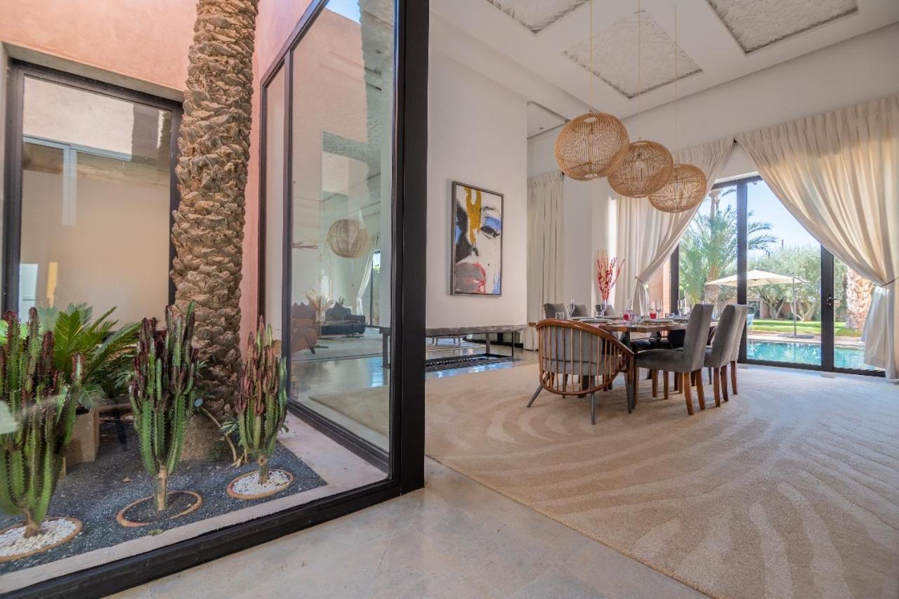 Luxury 5bed With Heated Pool Villa *
