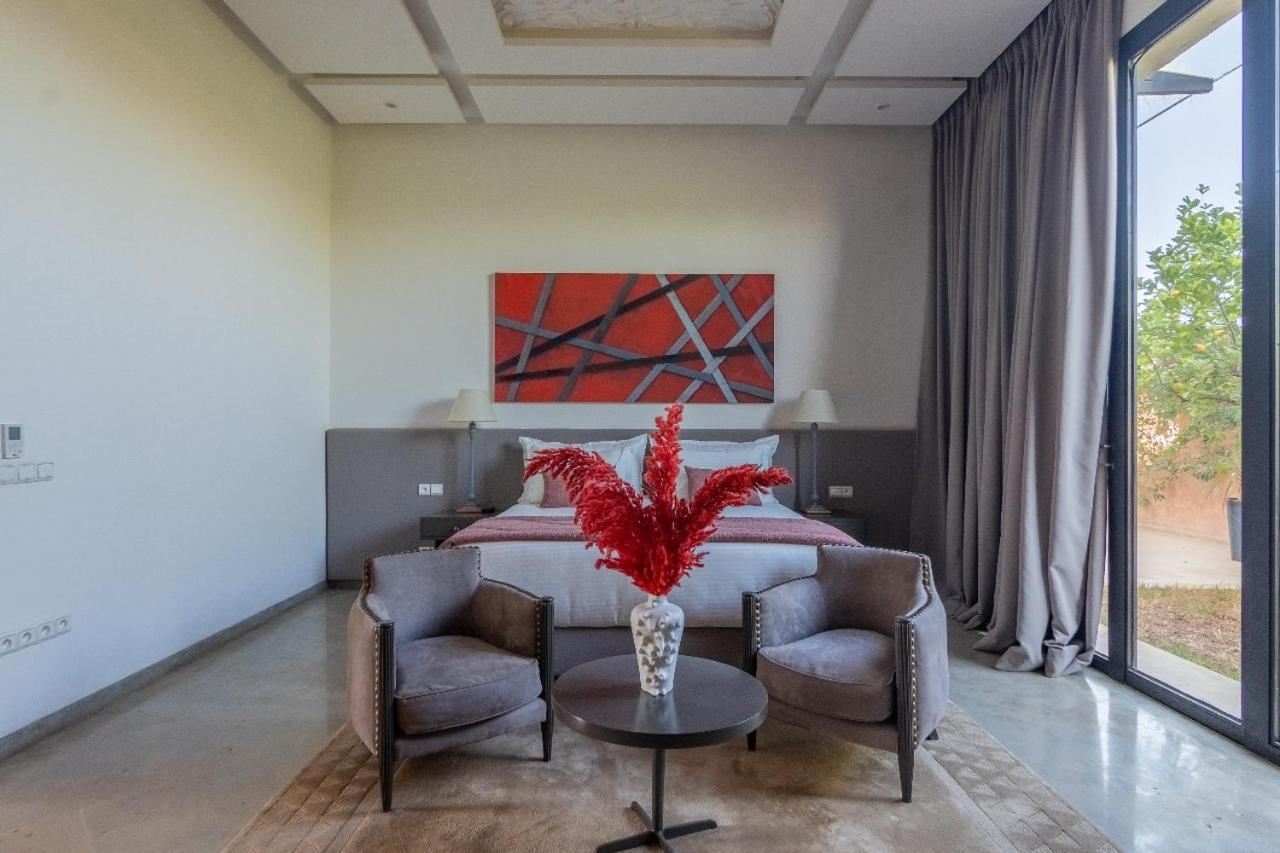 Luxury 5bed With Heated Pool Villa *