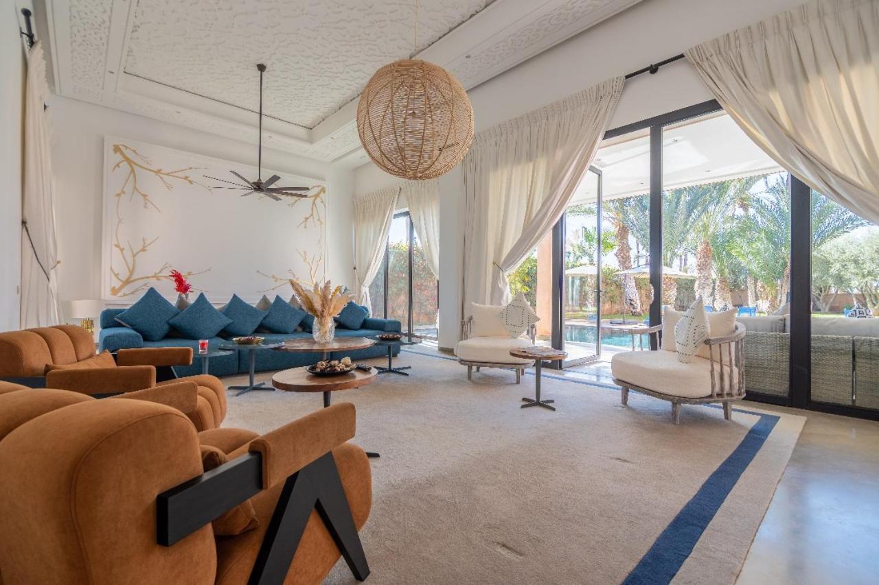 Luxury 5bed With Heated Pool Villa