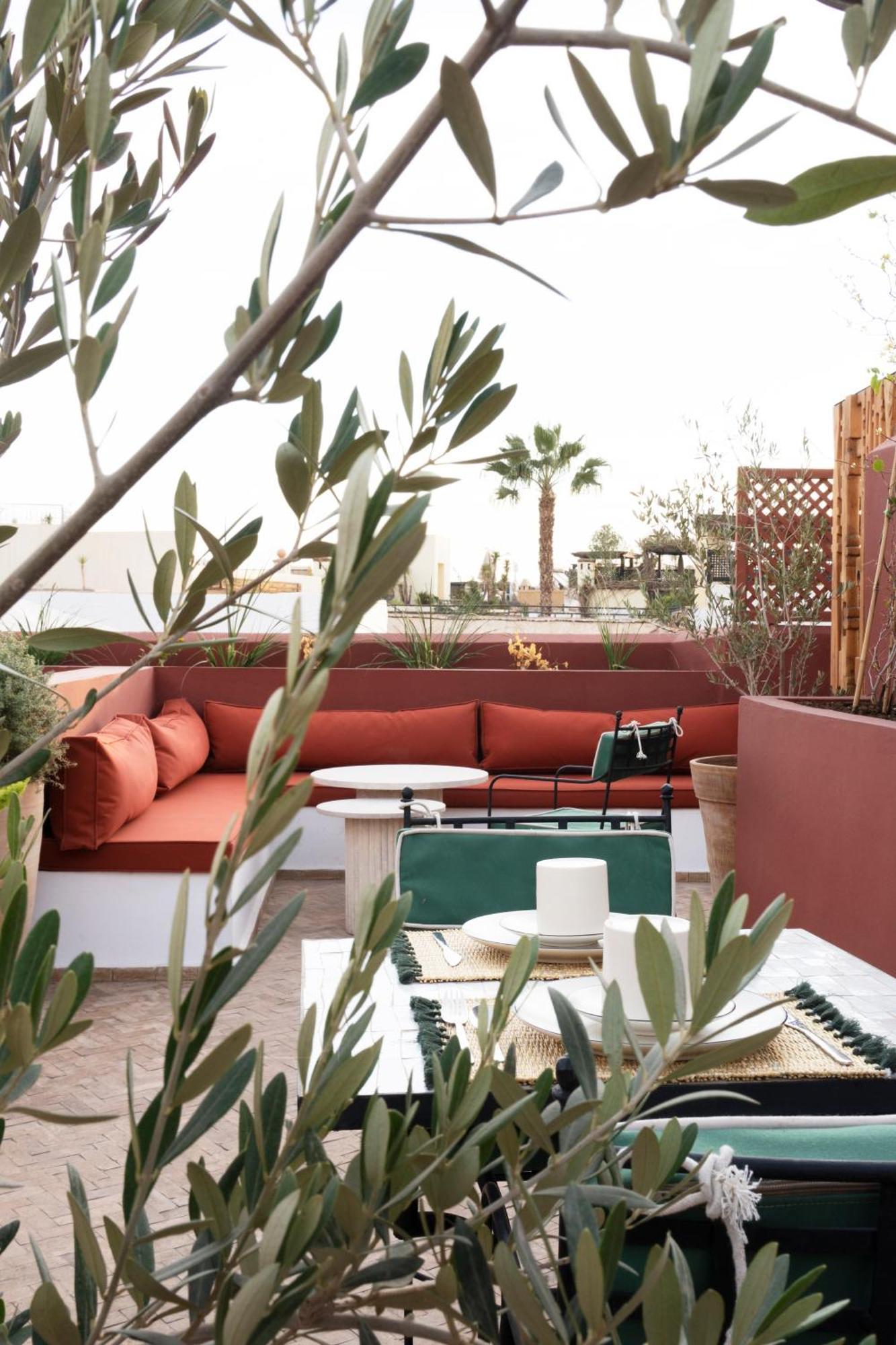Riad Al Uzza *