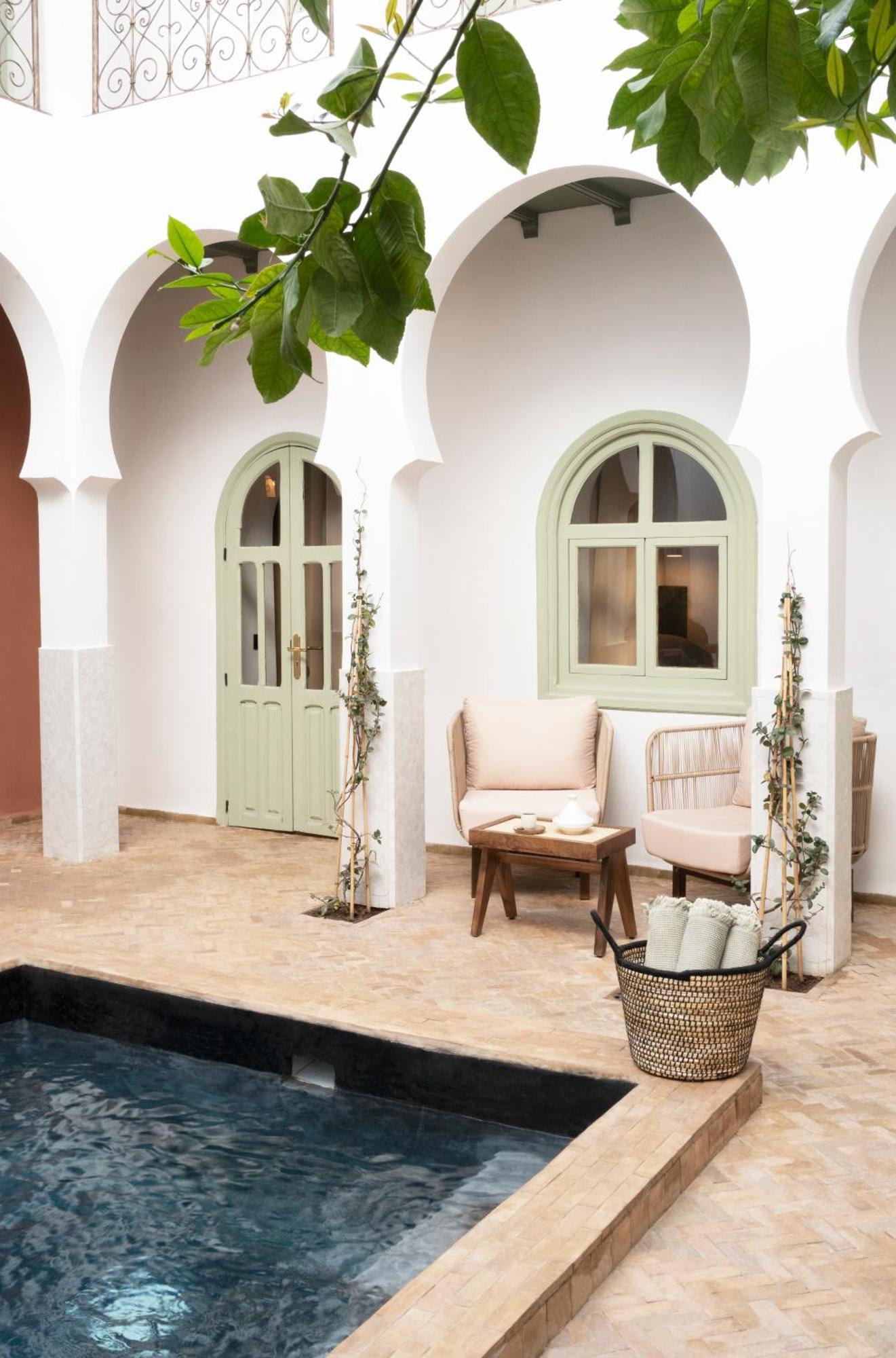 Riad Al Uzza *