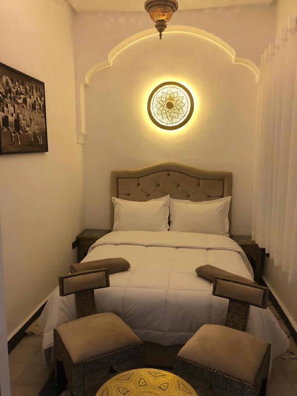 Orient Palace *