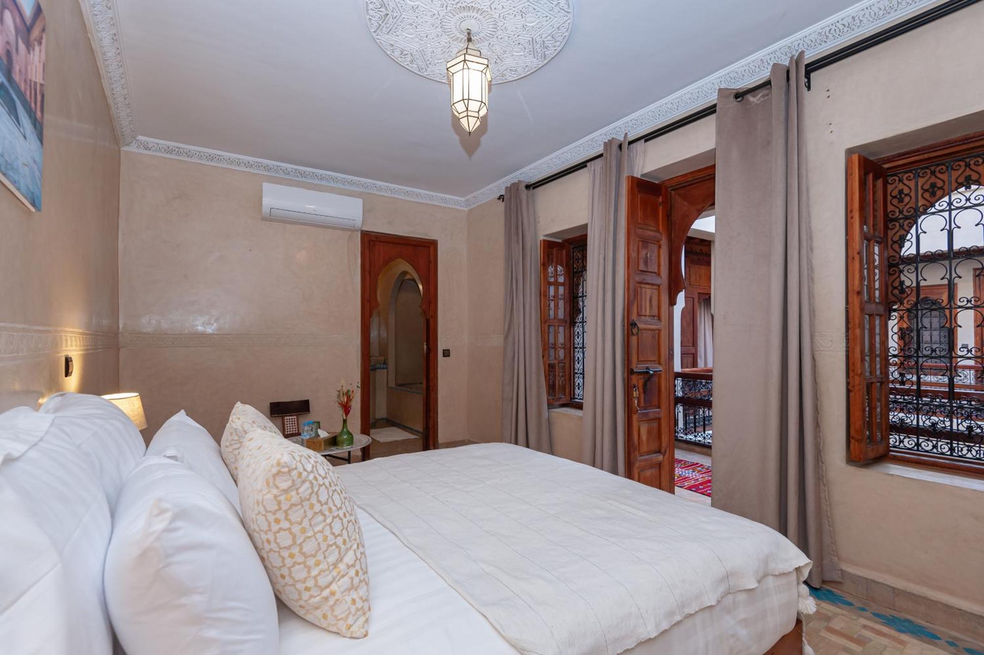 Amalia 4*