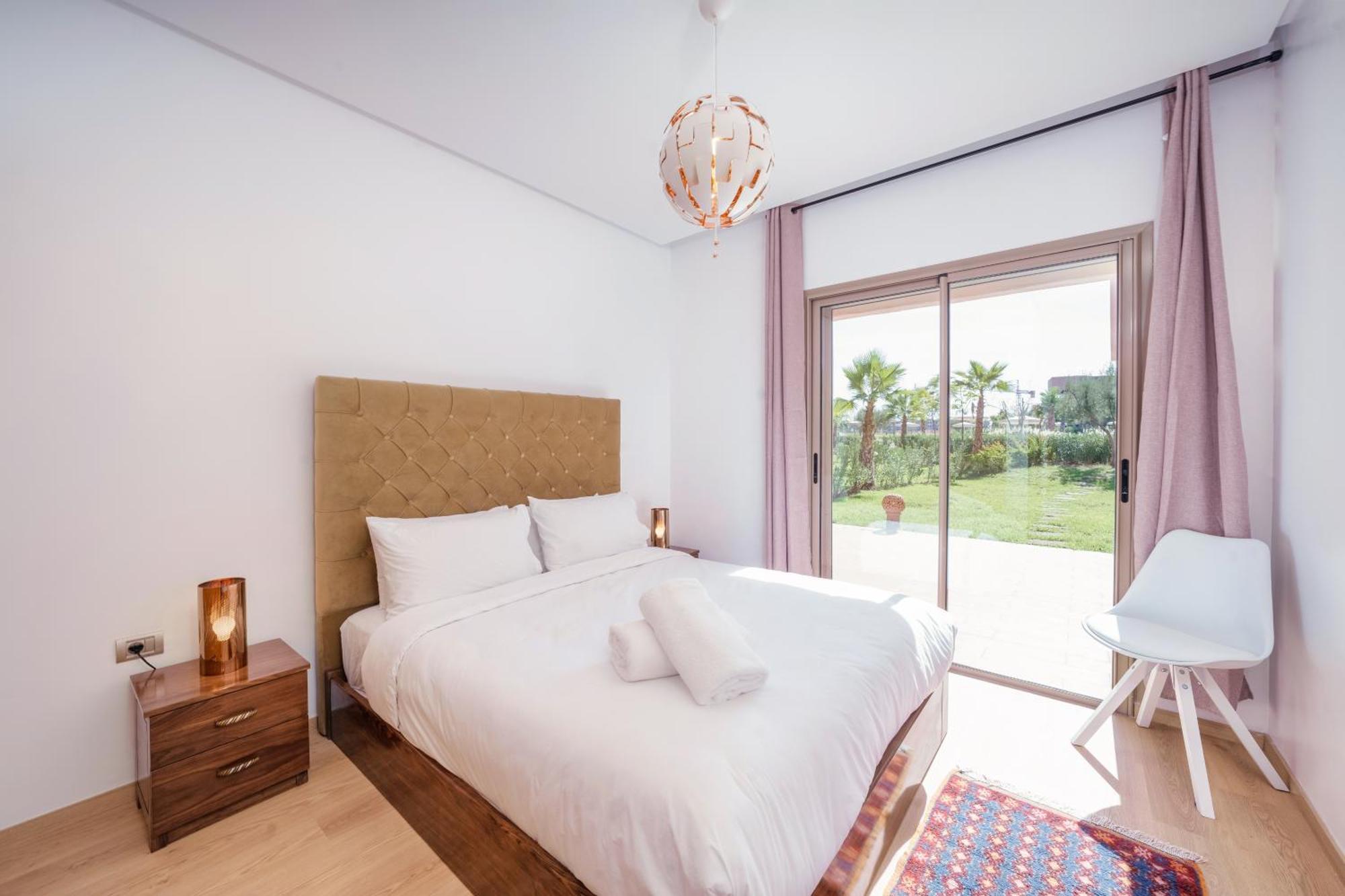 Confort Front Pool-garden Appartement *