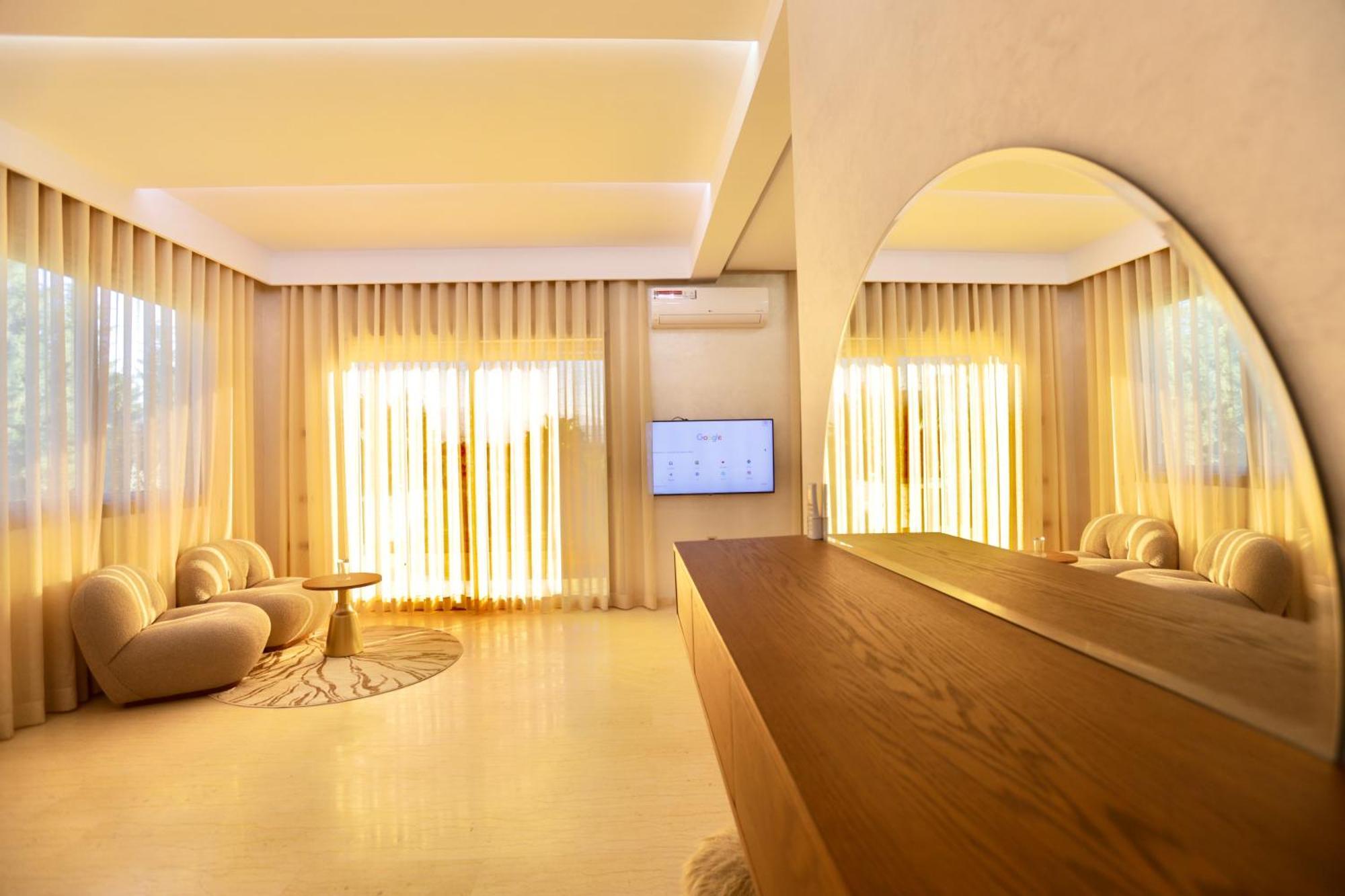 *villa De Luxe A Marrakech, Vue Sur Les Montagnes* *