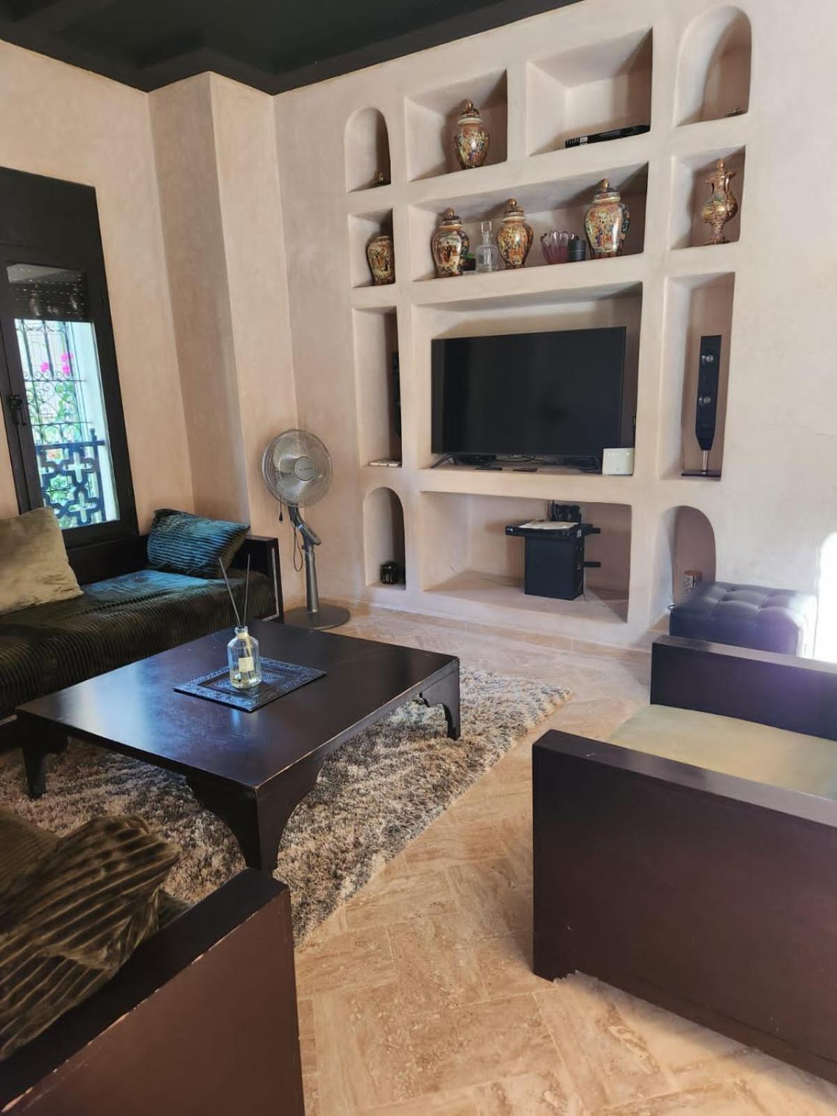 Villa Charming Villa: Serenity And Style