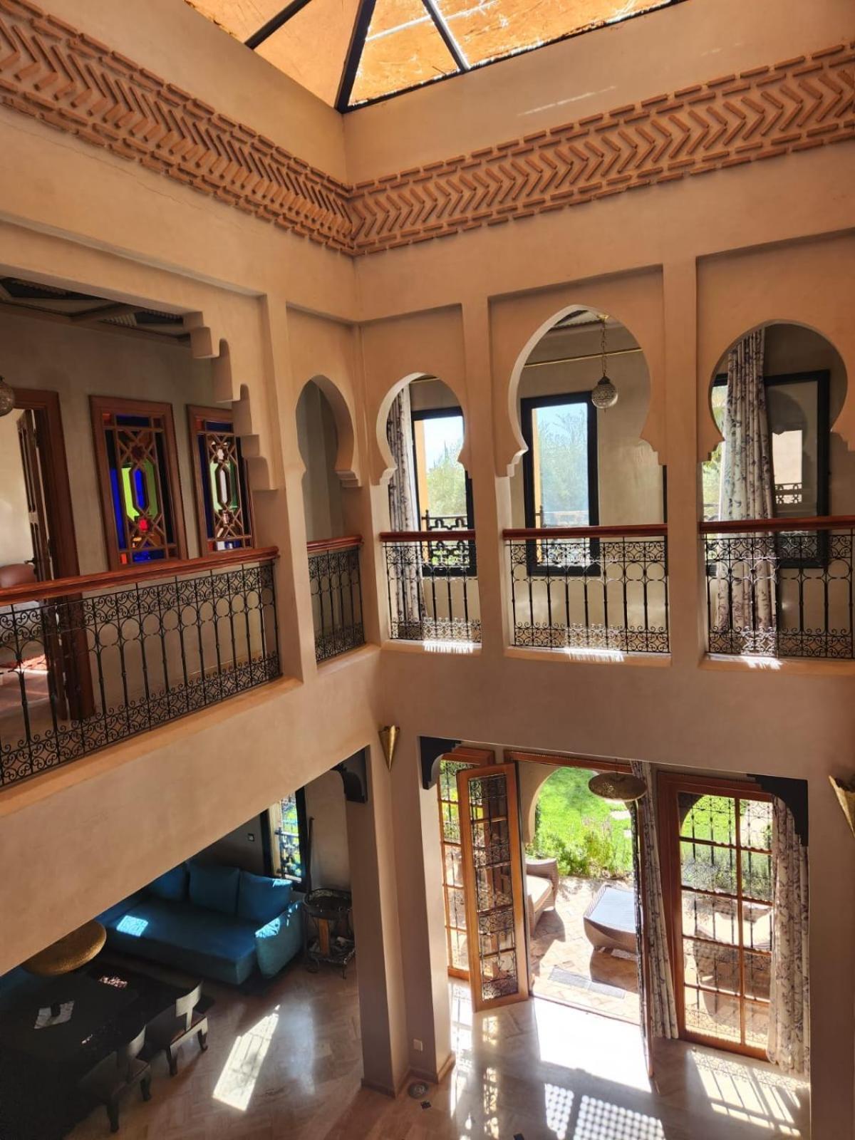 Villa Charming Villa: Serenity And Style *