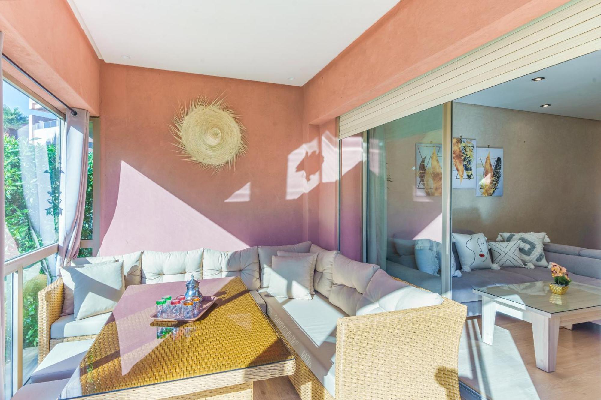 Relax Front Of Pool-garden-fibre Appartement Marrakesh