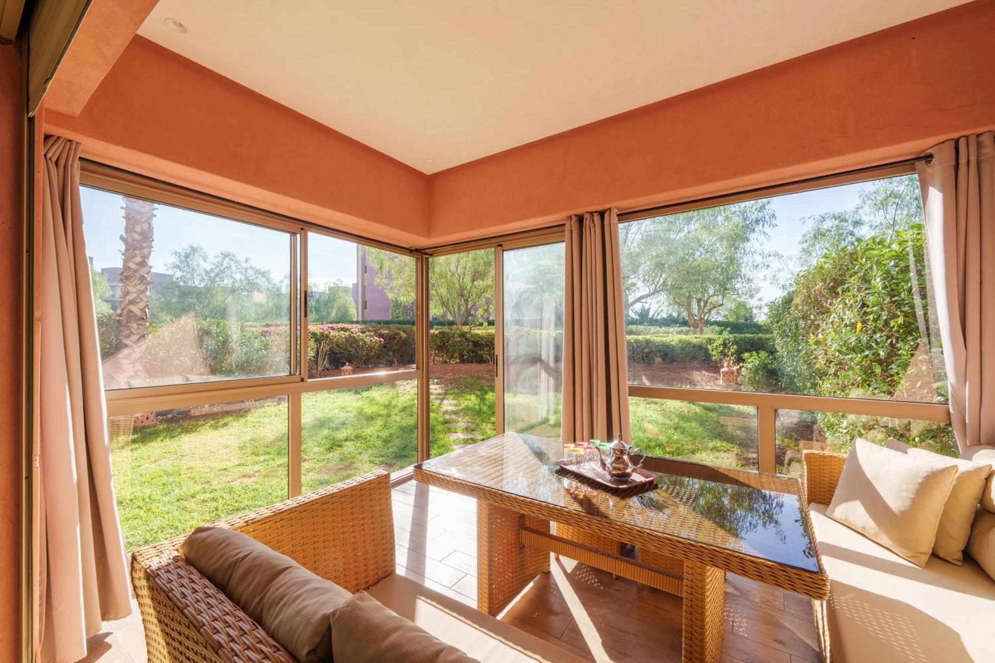 Relax Front Of Pool-garden-fibre Marrakesh