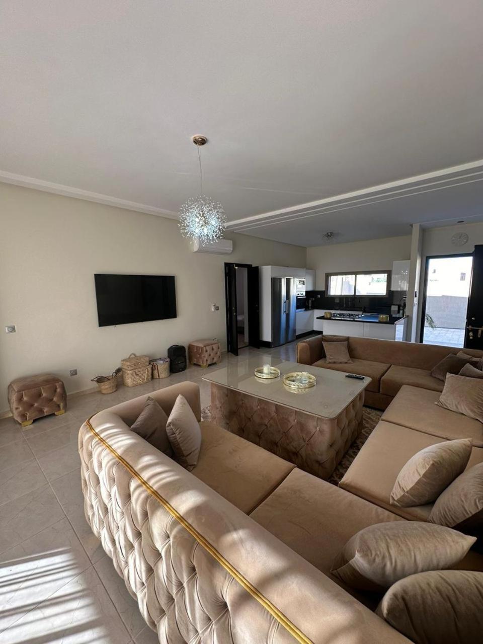 L&n Villa *