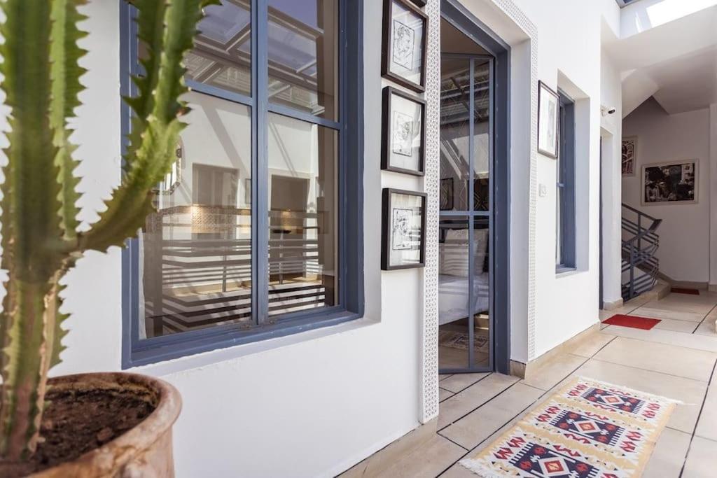 Villa La Sarrazine: Modern Gem In The Kasbah